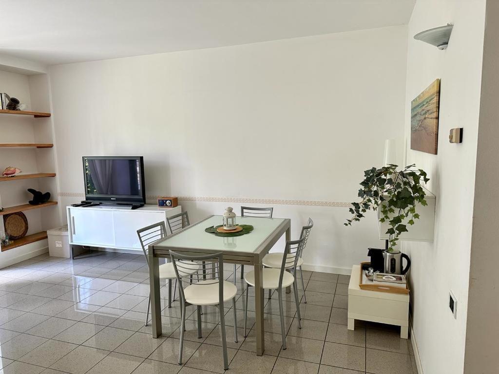 Ferienwohnung Betty'S Bay Cremia Exterior foto